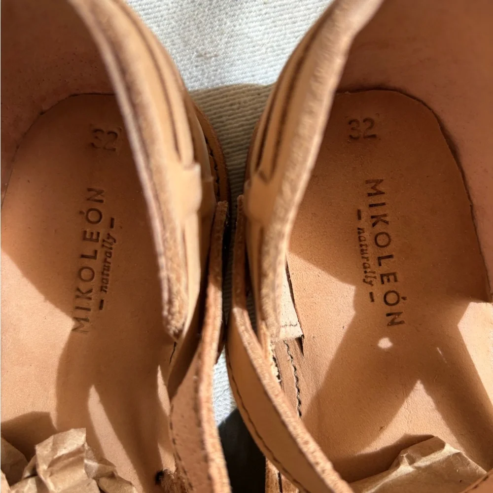 Mikoleon | Chitos Natural Kids Leather Sandals